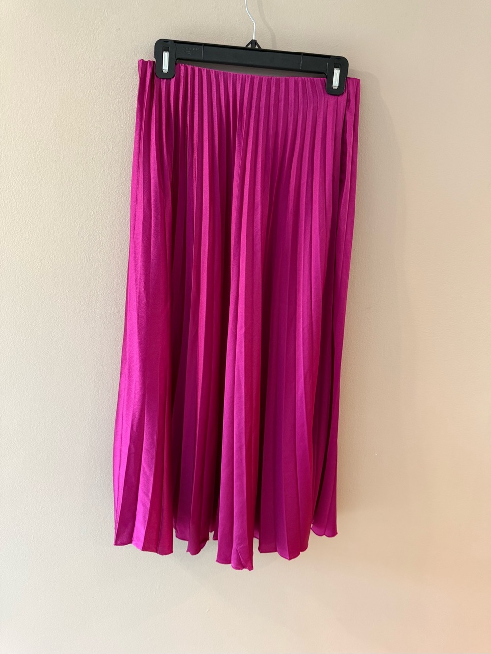 Zara Fuchsia Pleated Skirt
